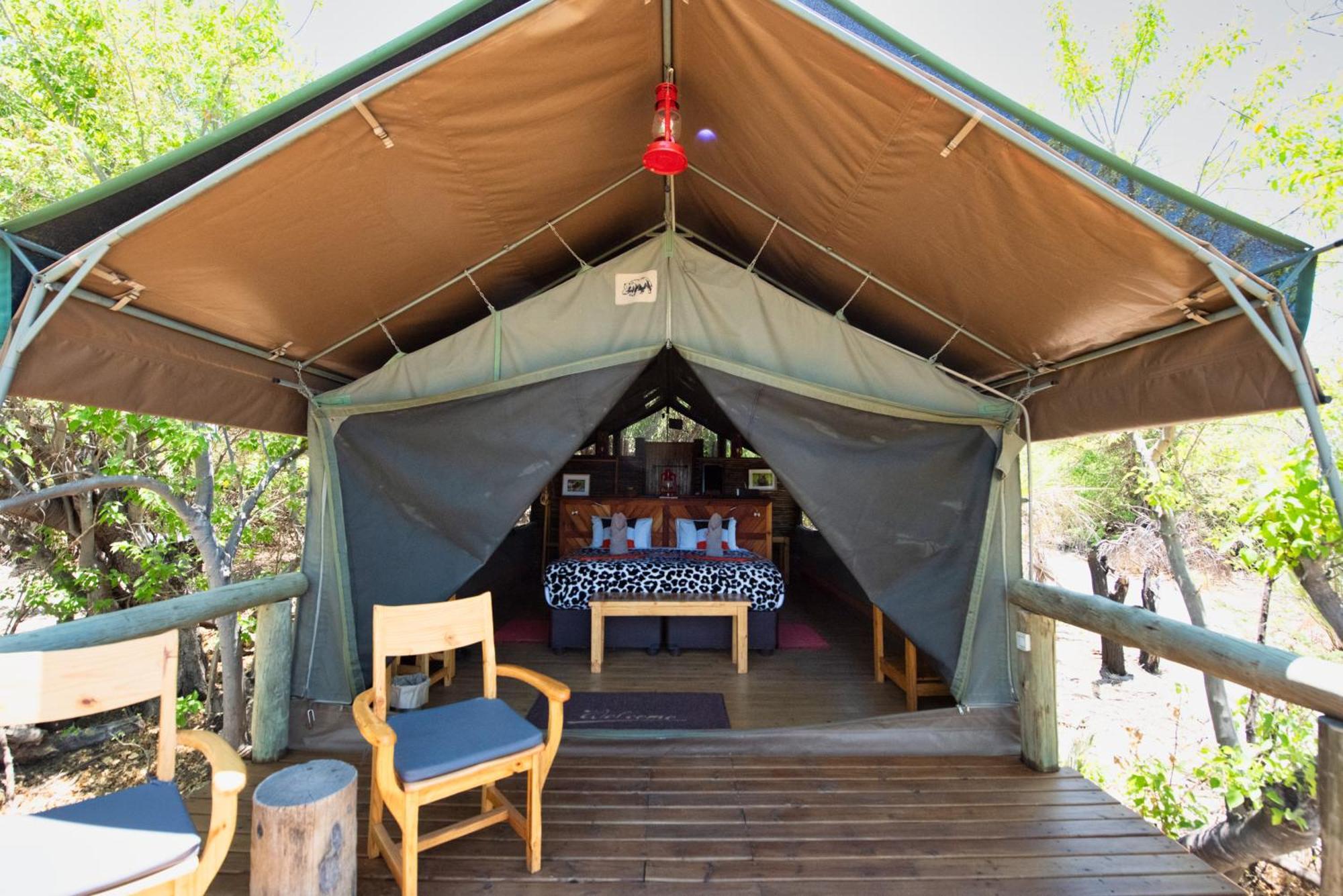 Semowi Lodge And Campsites Mirapene Exterior foto